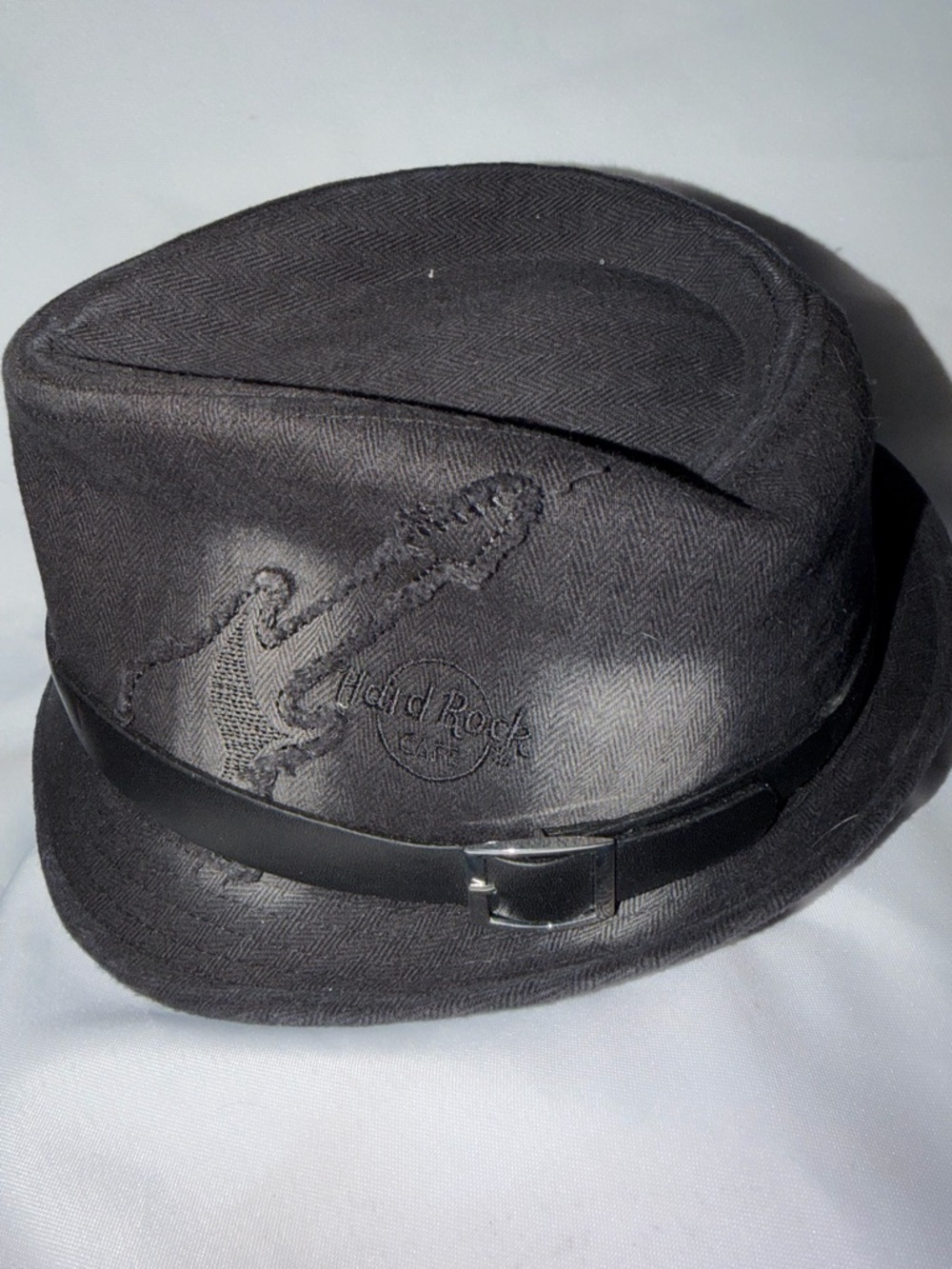 HARD ROCK Cafe GUAM collectible Black Hat with Embroidered Guitar and branded